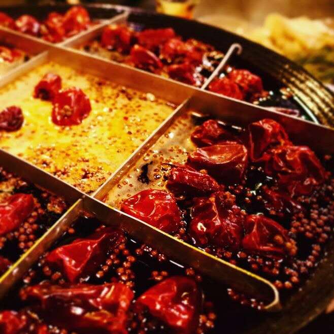 辣子千红火锅